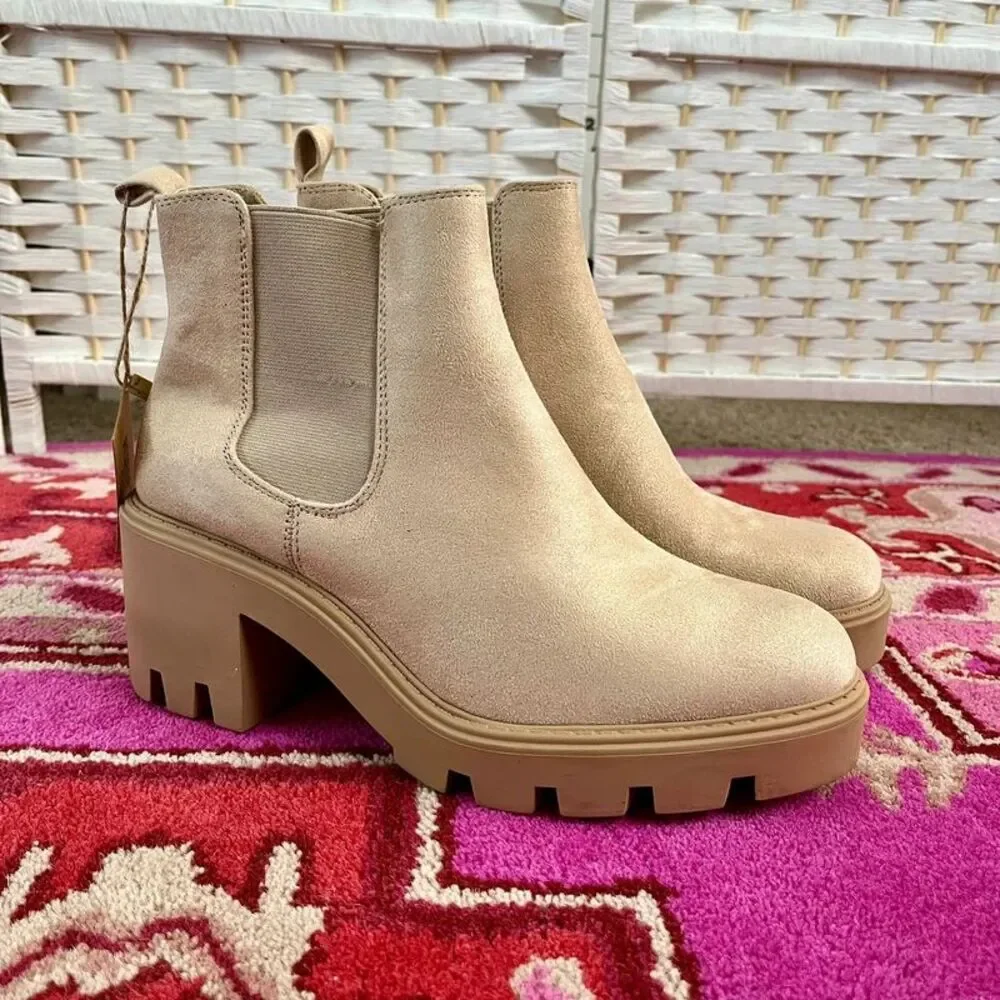 Redtop Platform Lug Sole Chelsea Boots NWT - Size 9.5